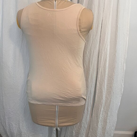 Two Amazon Basics tanks - Picture 7 of 7